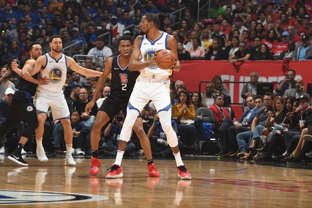 阿伦32分太阳力克76人 快船送开拓者4连败